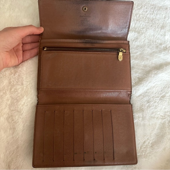 Louis Vuitton Monogram wallet - Picture 7 of 7